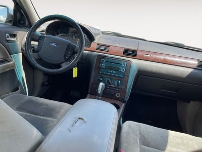 2009 Ford Taurus SE