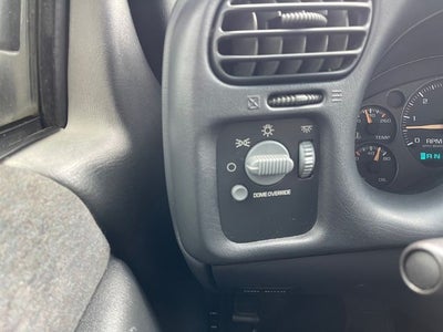 2002 Chevrolet S-10 LS