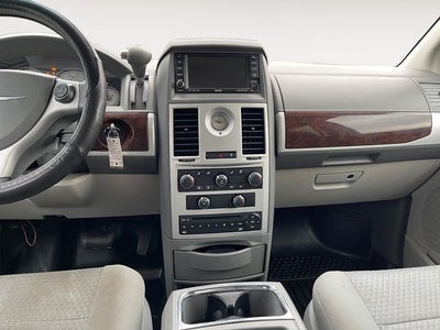 2010 Chrysler Town & Country Touring