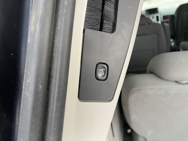 2010 Chrysler Town & Country Touring