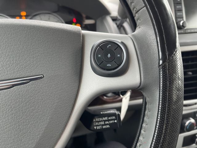 2010 Chrysler Town & Country Touring