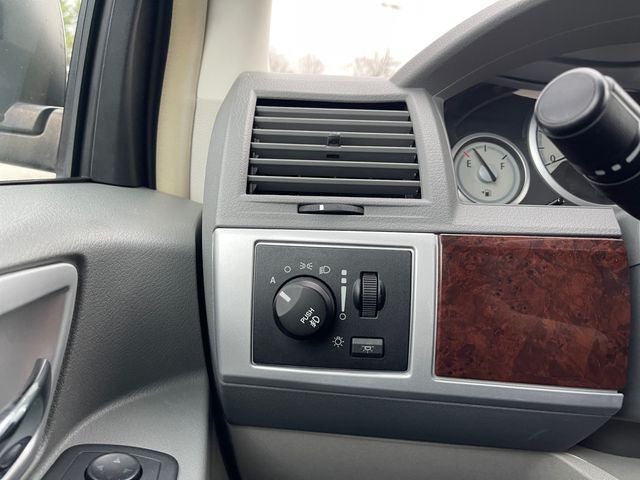 2010 Chrysler Town & Country Touring