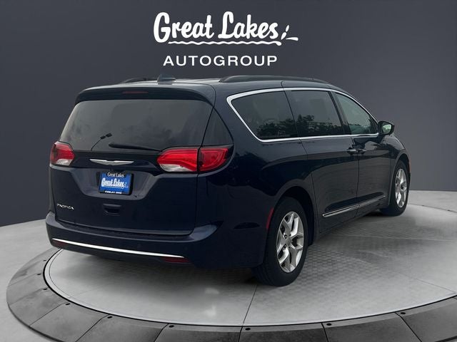 2017 Chrysler Pacifica Touring L