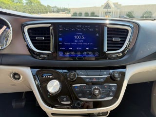 2017 Chrysler Pacifica Touring L