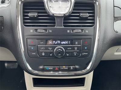 2015 Chrysler Town & Country Touring