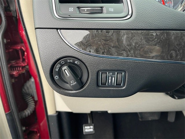 2015 Chrysler Town & Country Touring