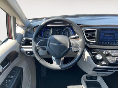 2017 Chrysler Pacifica Touring L