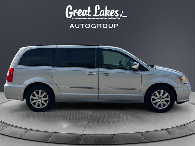 2012 Chrysler Town & Country Touring-L