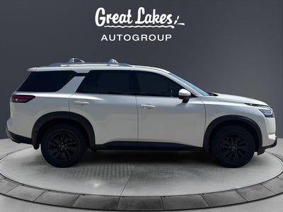 2022 Nissan Pathfinder SL