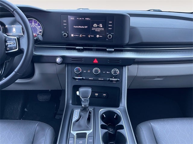 2024 Kia Carnival LX