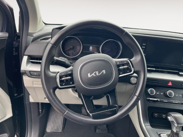 2023 Kia Carnival LX Seat Package