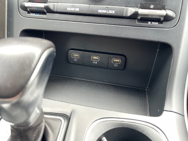 2023 Kia Carnival LX Seat Package
