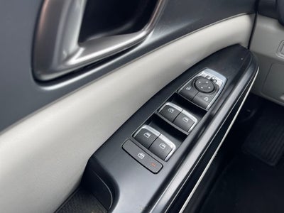 2023 Kia Carnival LX Seat Package