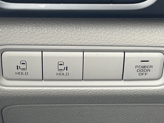 2023 Kia Carnival LX Seat Package