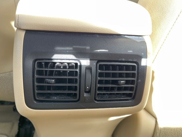 2016 Toyota CAMRY XLE