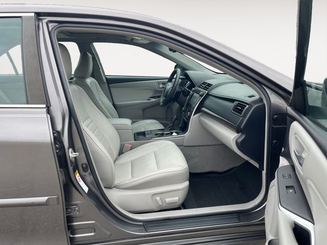 2016 Toyota Camry XLE