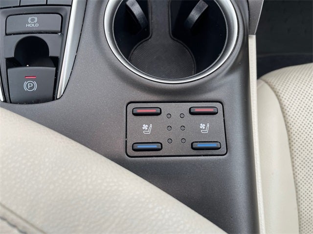 2024 Toyota CAMRY XLE