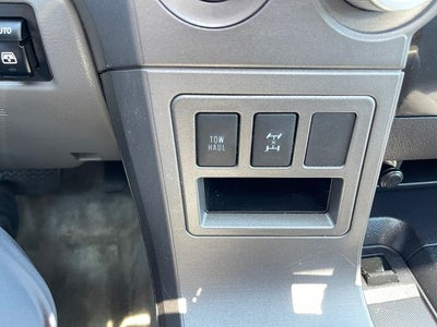 2011 Toyota SEQUOIA SR5 5.7L
