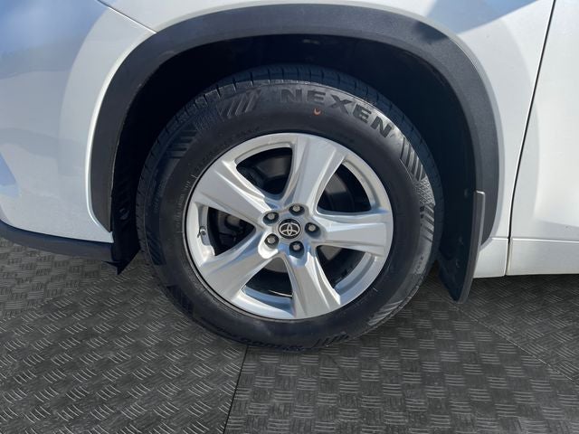 2020 Toyota HIGHLANDER L