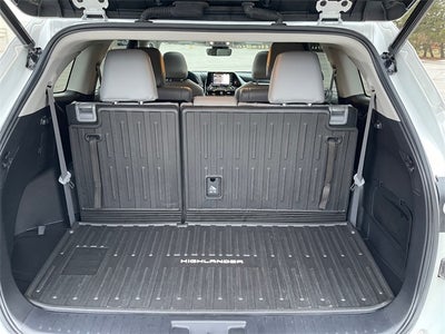 2022 Toyota HIGHLANDER HYBRD XLE