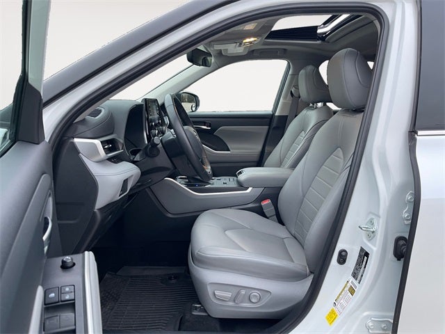 2022 Toyota HIGHLANDER HYBRD XLE