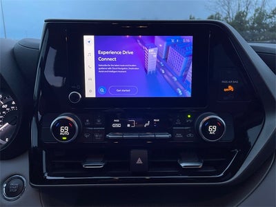 2023 Toyota HIGHLANDER LE