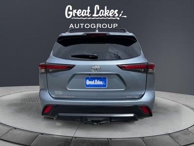 2024 Toyota HIGHLANDER XLE