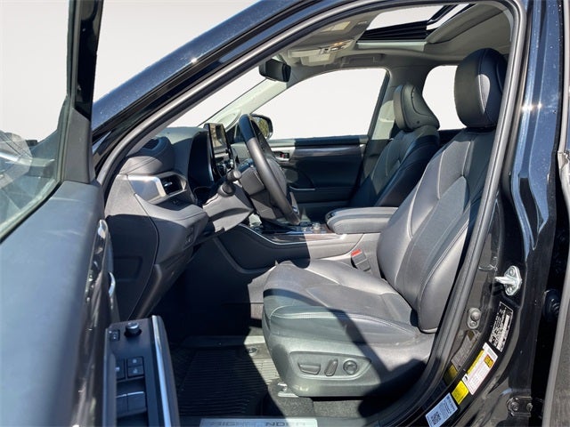 2023 Toyota HIGHLANDER Limited