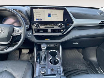 2023 Toyota Highlander Platinum