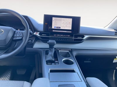 2025 Toyota Sienna LE 8 Passenger
