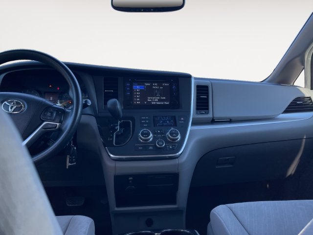 2017 Toyota Sienna LE 8 Passenger