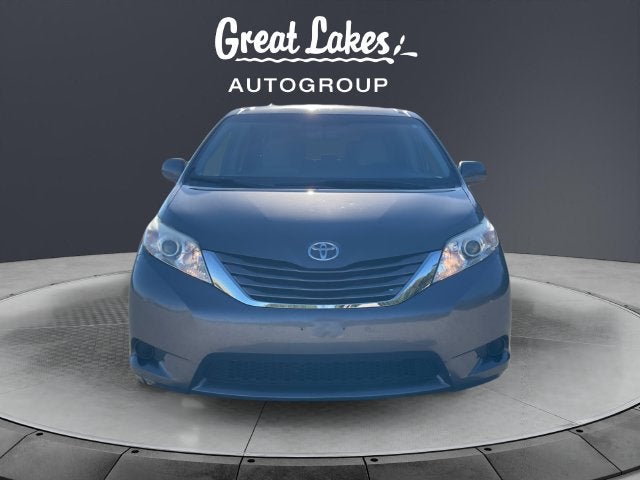 2017 Toyota Sienna LE 8 Passenger