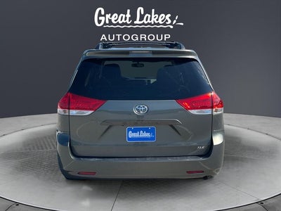 2014 Toyota SIENNA XLE 3.5L XLE 8 Passenger