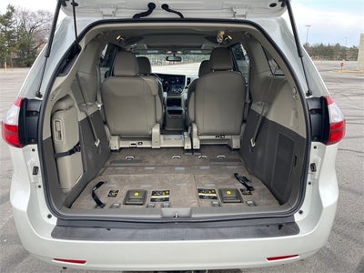 2017 Toyota SIENNA XLE 3.5L XLE 7 Passenger