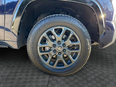 2025 Toyota TUNDRA 4X4 Platinum