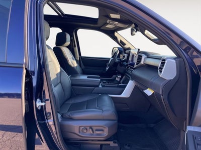 2025 Toyota TUNDRA 4X4 Platinum