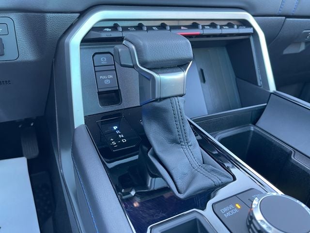 2025 Toyota TUNDRA 4X4 Platinum