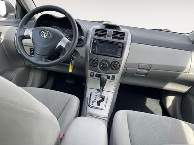 2013 Toyota COROLLA LE