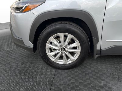 2024 Toyota Corolla Cross LE
