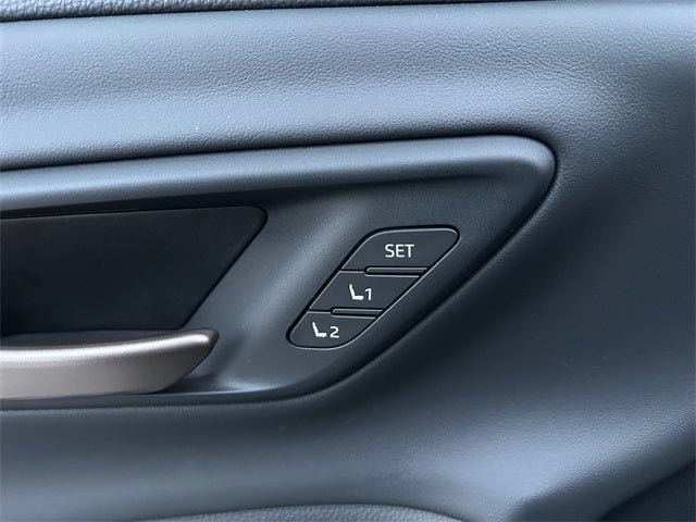 2026 Toyota CROWN Platinum