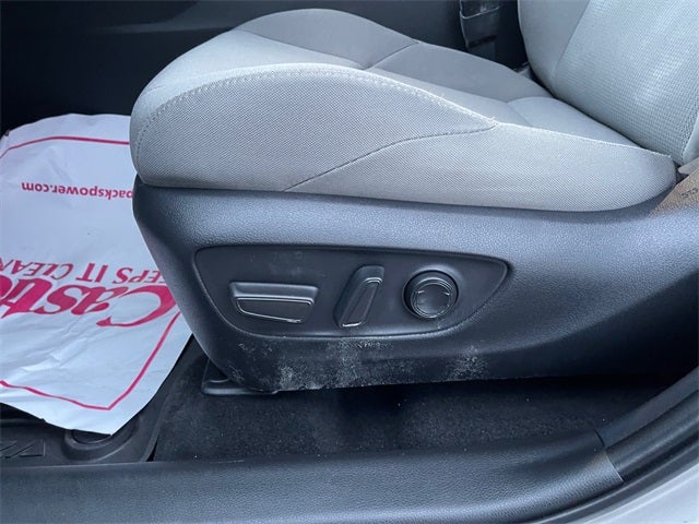 2024 Toyota Venza LE